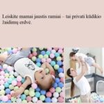 Nuotraukų koliažas vaikas manieže guli ant kamuoliuku, mama vaikiškame manieže žaidžia su vaiku